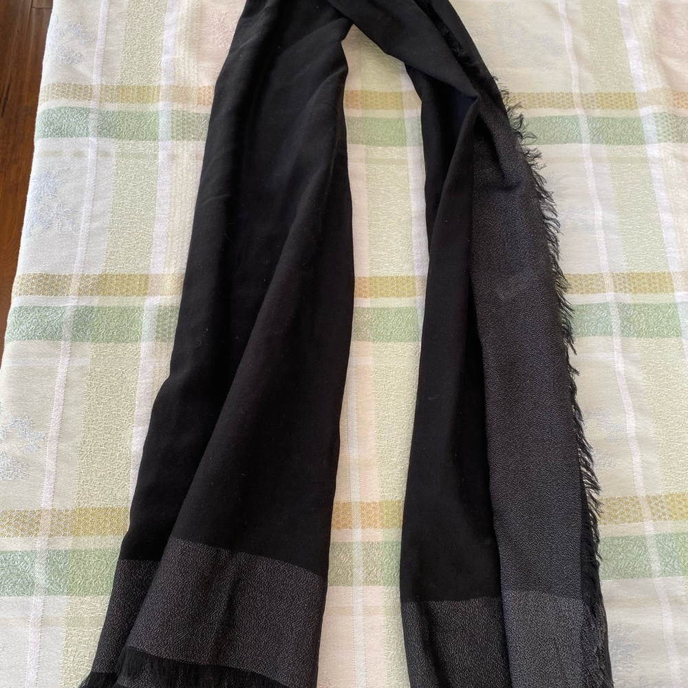 Elegant Marc Jacob’s Black and Silver Scarf